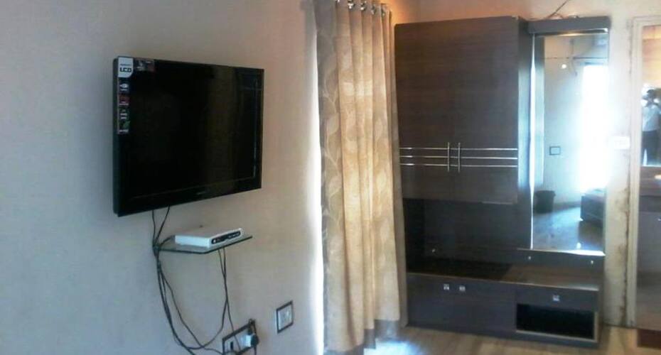 Hotel Tulsi, Vadodara 3